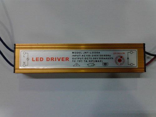 25-30*1W LED External power supply (AC100-240V) 25-30*1W LED External power supply (AC100-240V)